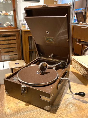 HMV 101 Brown